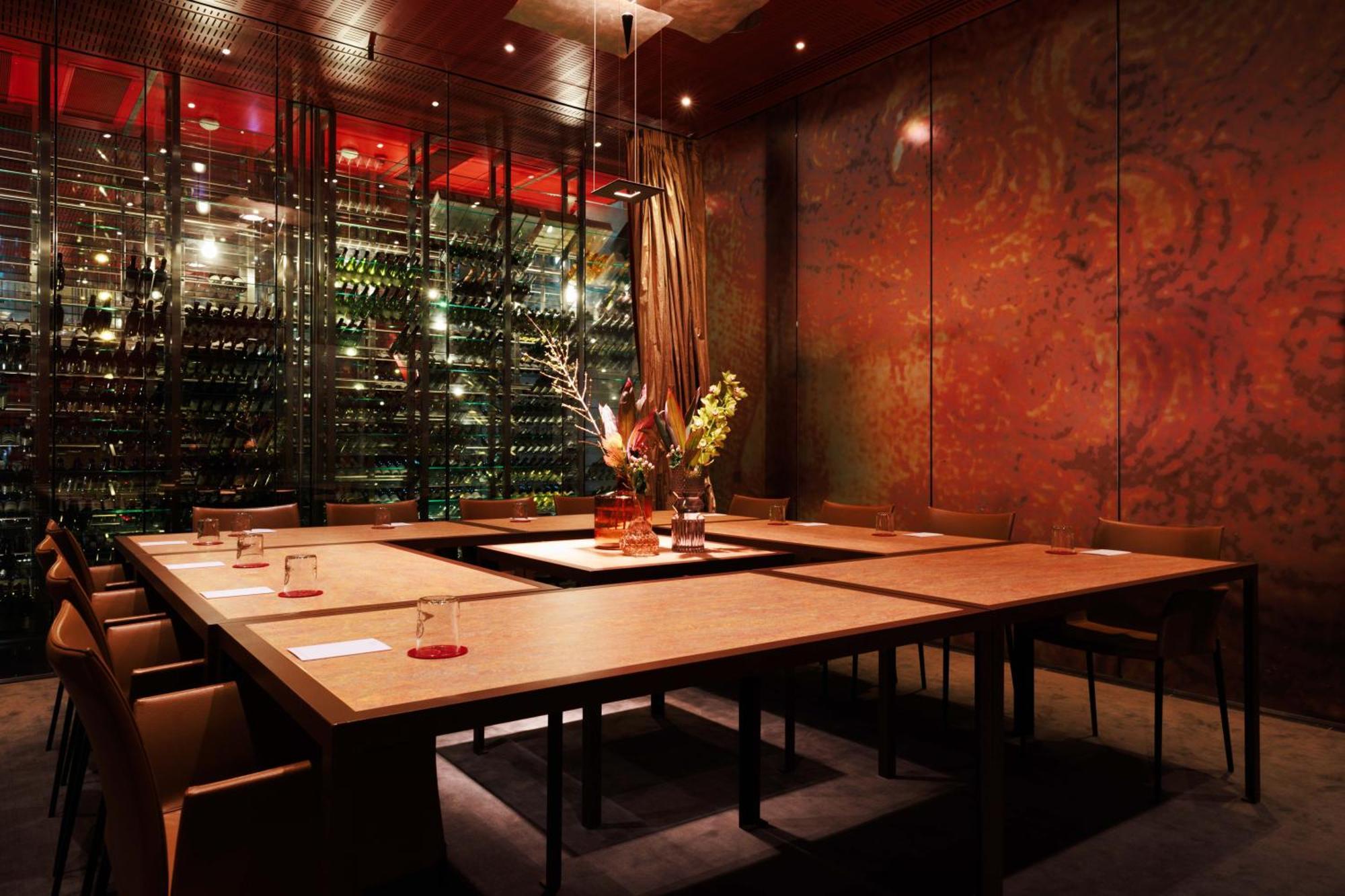 Kruisherenhotel Maastricht - Oostwegel Collection, Member Of Design Hotels Bagian luar foto Interior of the restaurant