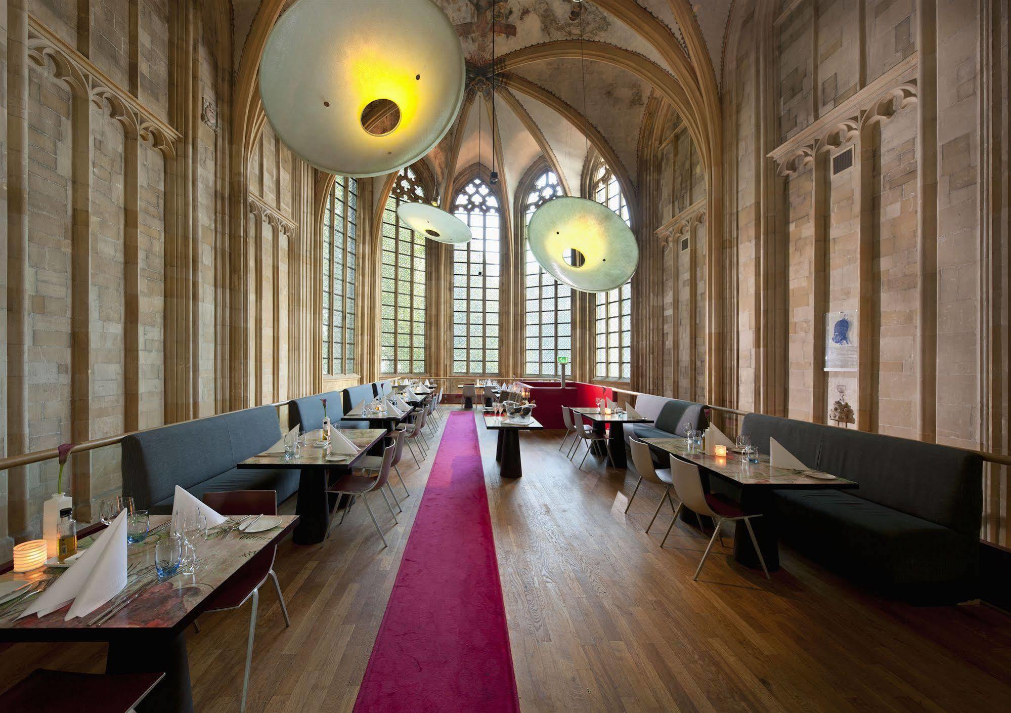 Kruisherenhotel Maastricht - Oostwegel Collection, Member Of Design Hotels Bagian luar foto The restaurant
