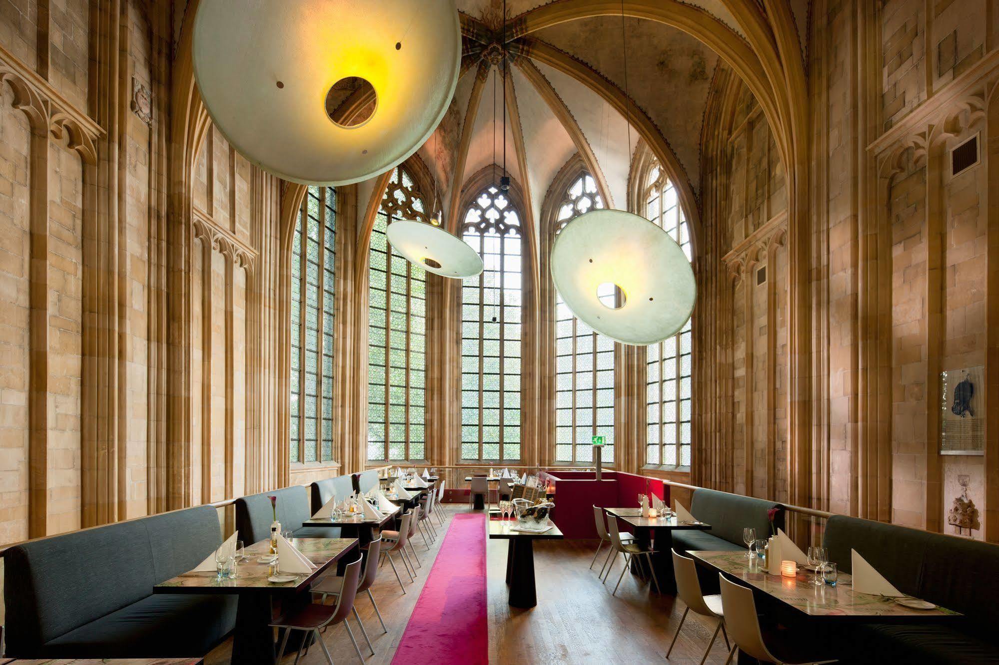 Kruisherenhotel Maastricht - Oostwegel Collection, Member Of Design Hotels Bagian luar foto The restaurant