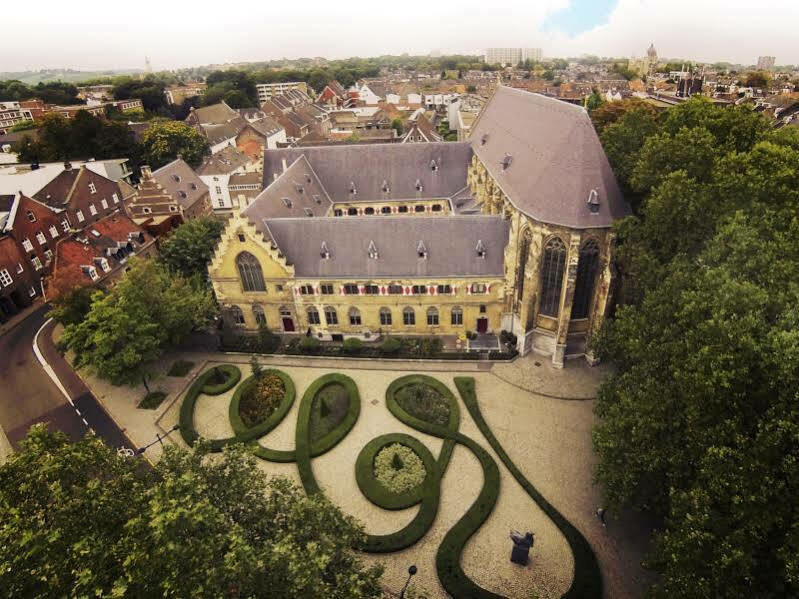 Kruisherenhotel Maastricht - Oostwegel Collection, Member Of Design Hotels Bagian luar foto The former abbey church of St. Maria